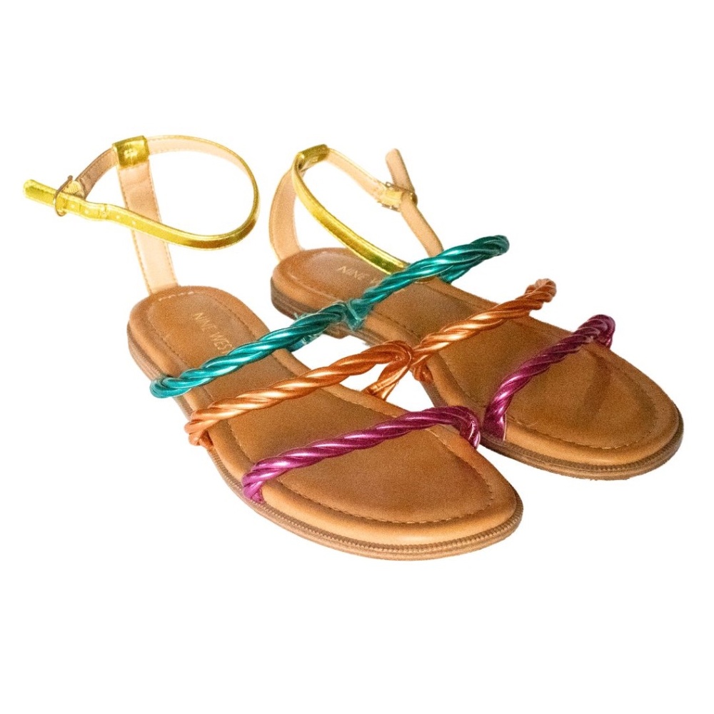 Easy Breezy Nine West Ipster Sandals - Like New Size 7.5 (38)